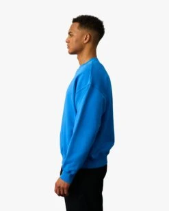 Colorful Standard Organic Oversized Crew - Oyster Grey -Colorful Wear Shop CS1012 male Organicoversizedcrew Pacificblue Model 2 a680df0c 3abd 46bf bf39 29629904de83